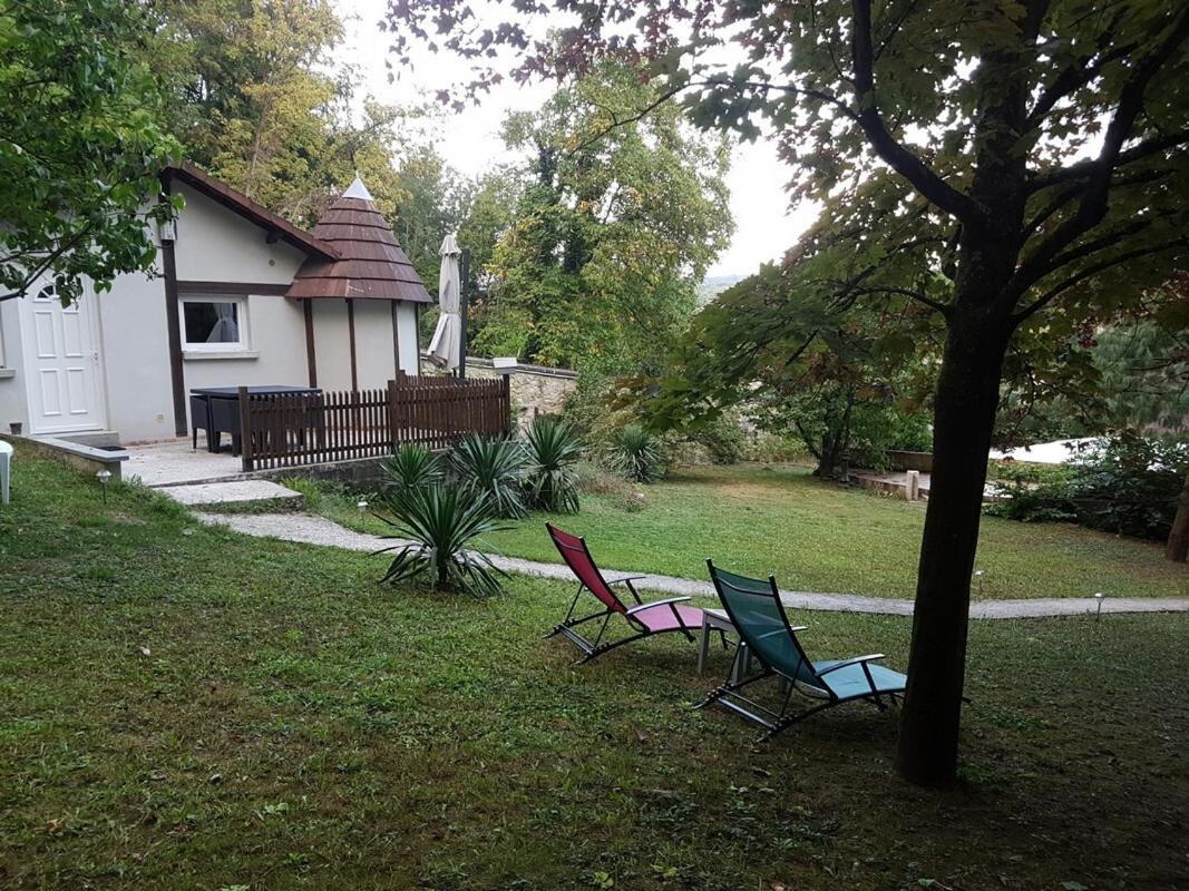 Ambition Zen Presles Hotel Presles  Kültér fotó